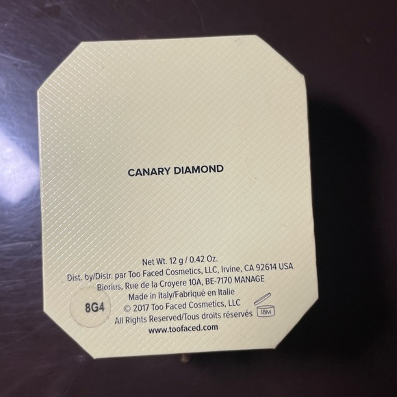 Too Faced highlighter canary diamond - Picture 4 of 4